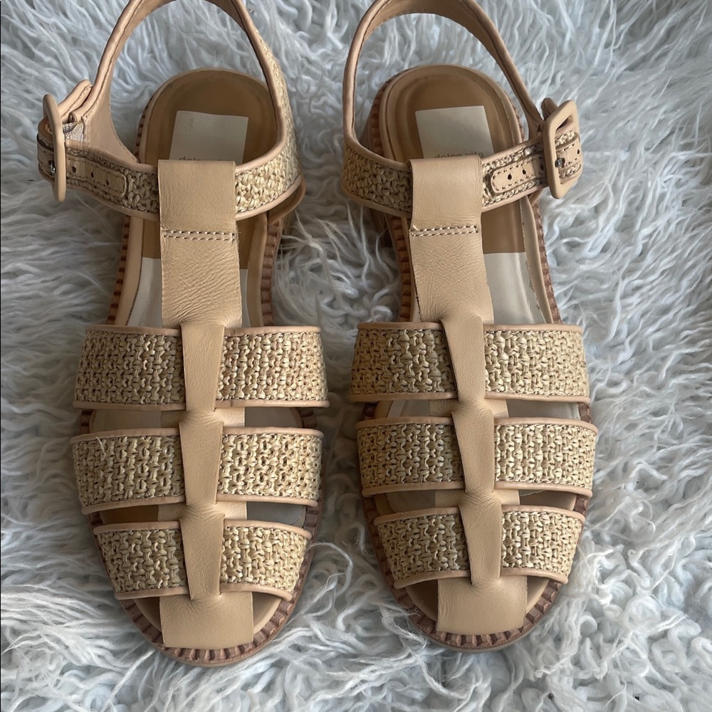 Dolce Vita Beige Woven Sandals Spring / summer